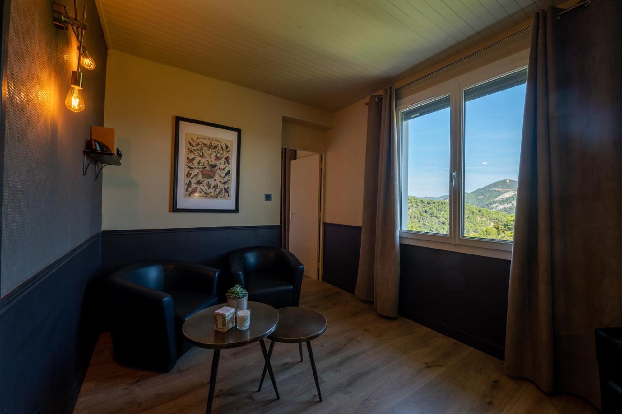 Logis Hotel Restaurant Le Plantevin Propiac Eksteriør billede